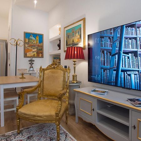 Apartment In The City Centre - Free Parking Cagliari Exterior foto